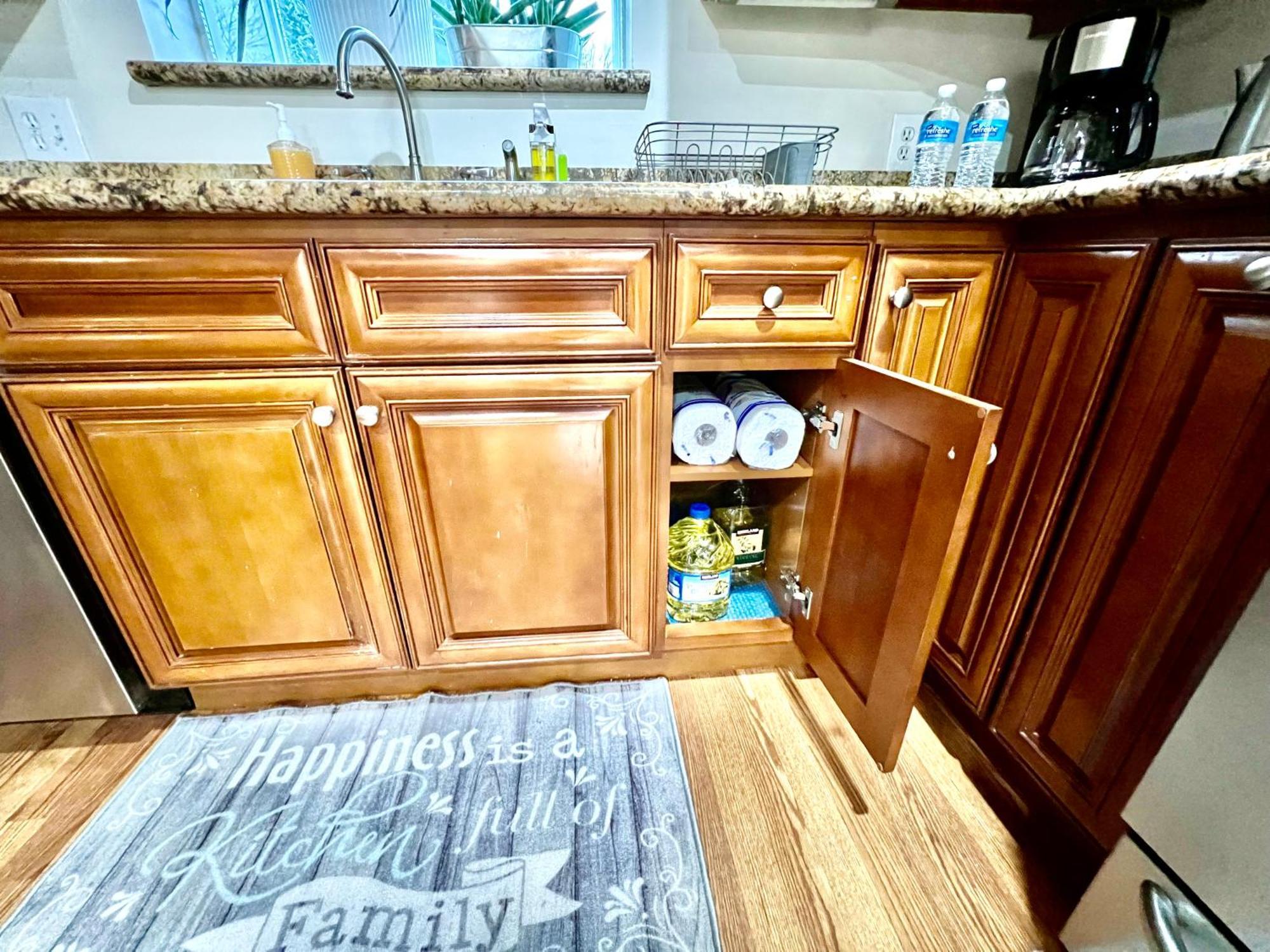 Seattle Home With 2 Bedrooms A King Bed Queen Bed And An Extra Sofa Bed Located 10 Minutes From Seatac Airport And 20 Minutes From Downtown Экстерьер фото