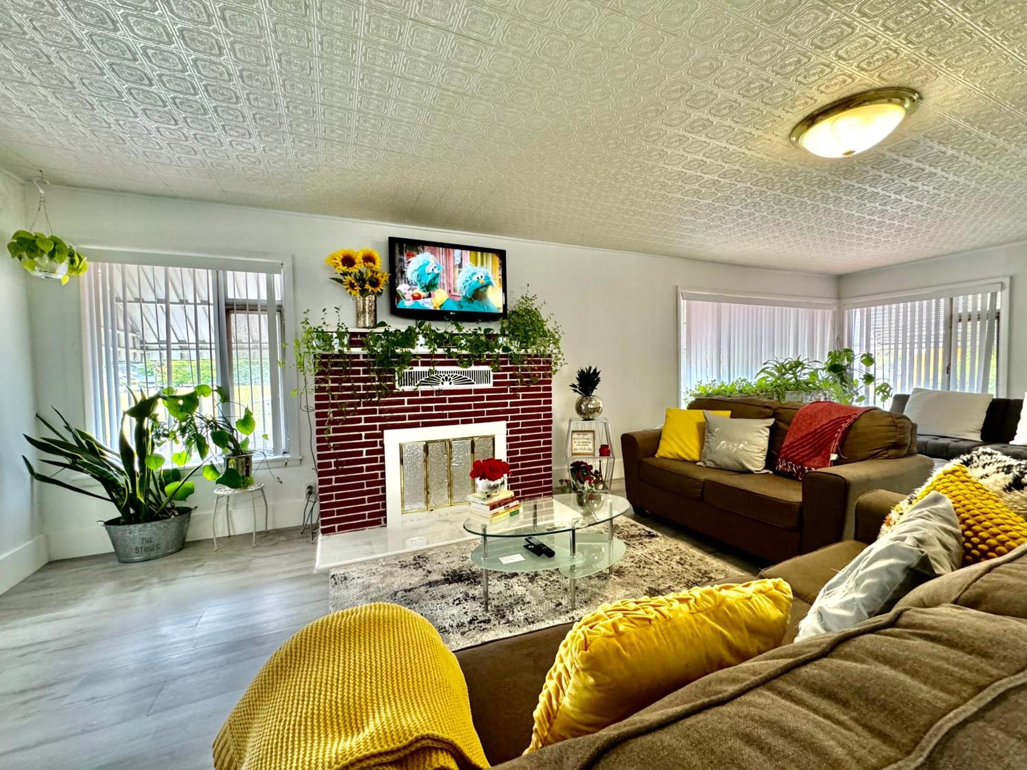 Seattle Home With 2 Bedrooms A King Bed Queen Bed And An Extra Sofa Bed Located 10 Minutes From Seatac Airport And 20 Minutes From Downtown Экстерьер фото