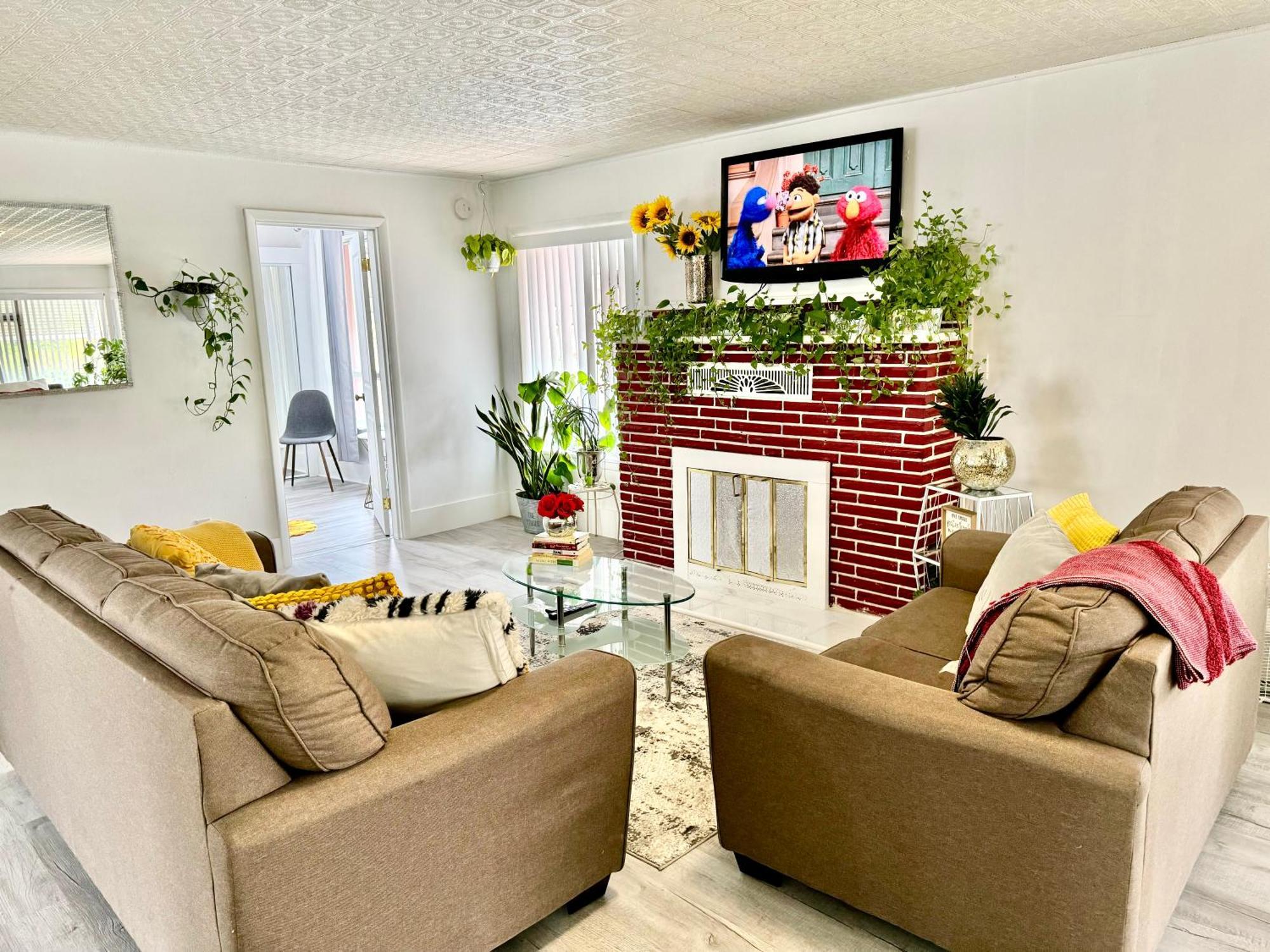 Seattle Home With 2 Bedrooms A King Bed Queen Bed And An Extra Sofa Bed Located 10 Minutes From Seatac Airport And 20 Minutes From Downtown Экстерьер фото