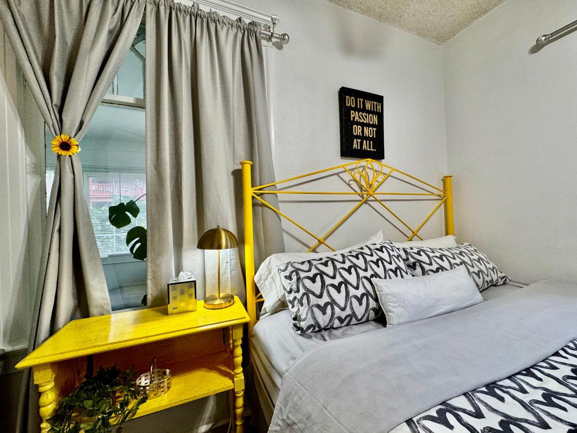Seattle Home With 2 Bedrooms A King Bed Queen Bed And An Extra Sofa Bed Located 10 Minutes From Seatac Airport And 20 Minutes From Downtown Экстерьер фото