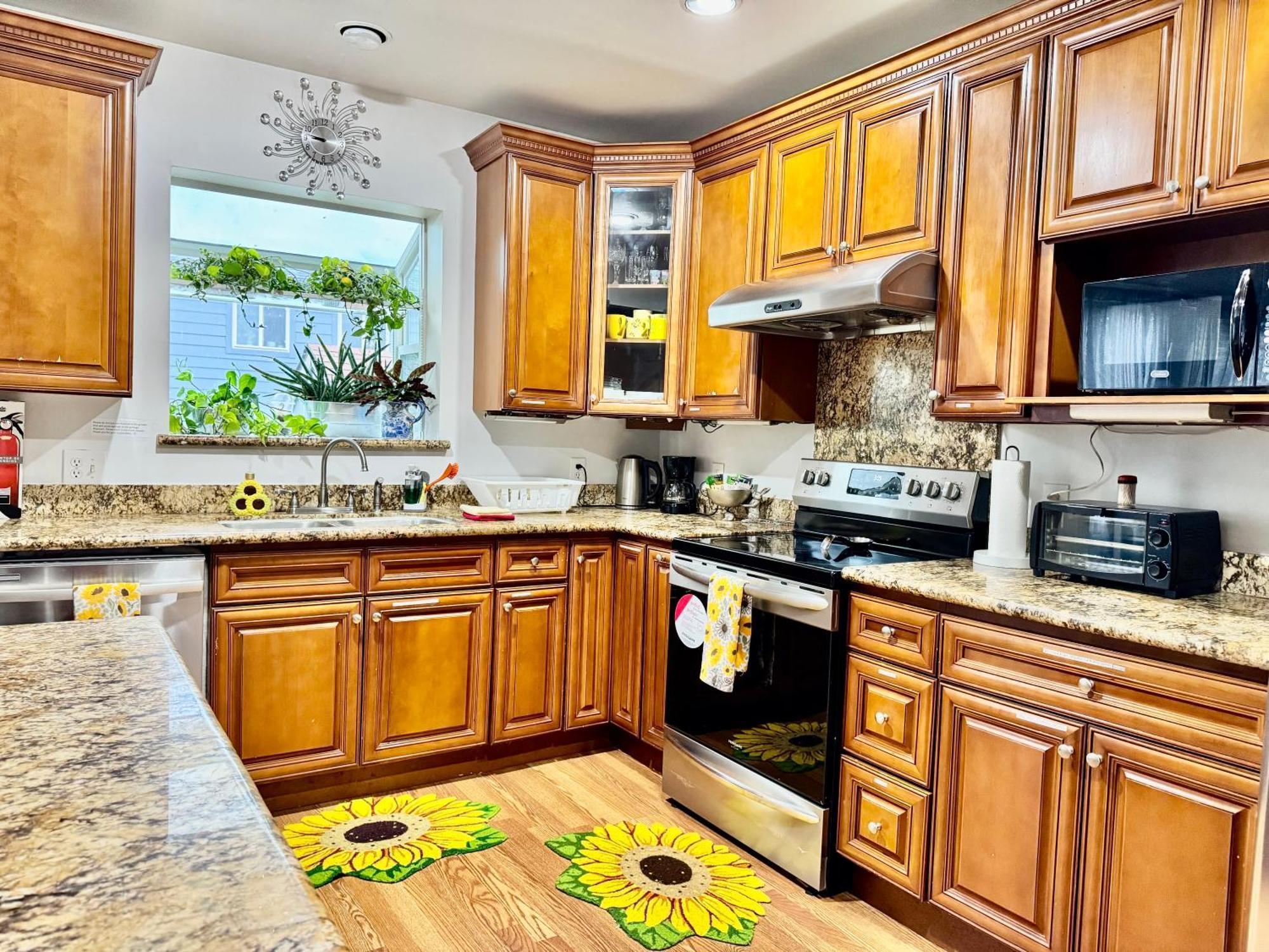 Seattle Home With 2 Bedrooms A King Bed Queen Bed And An Extra Sofa Bed Located 10 Minutes From Seatac Airport And 20 Minutes From Downtown Экстерьер фото